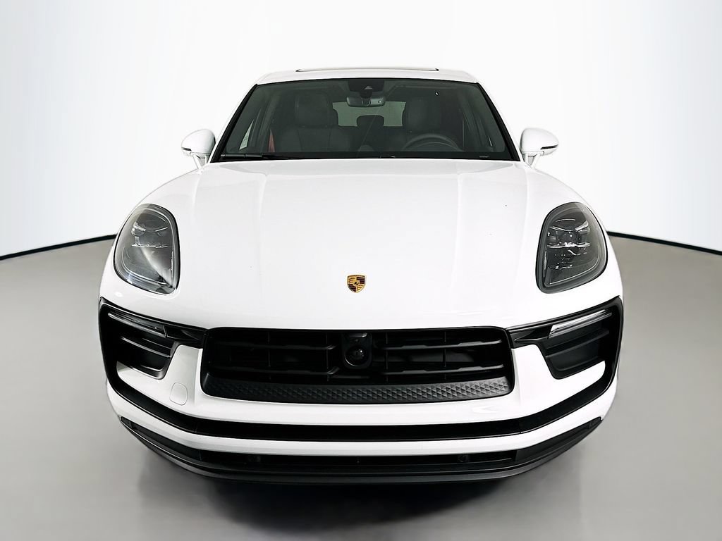 New 2026 Porsche Macan AWD/4WD image 6