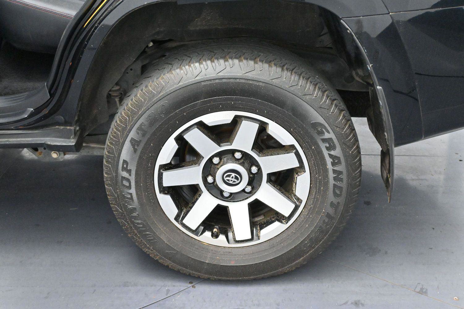 Used 2021 Toyota 4Runner TRD Off-Road Premium AWD/4WD image 38