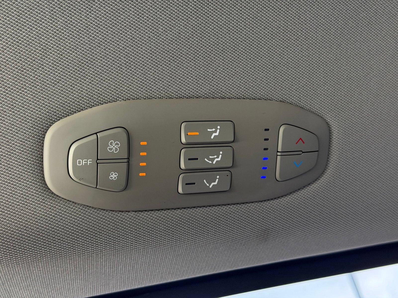 Used 2021 Kia Sedona LX FWD image 32