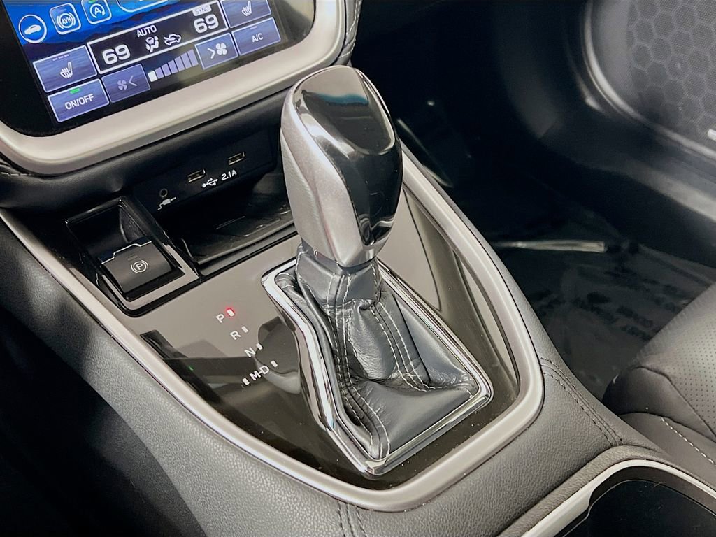 Used 2022 Subaru Outback Limited image 17