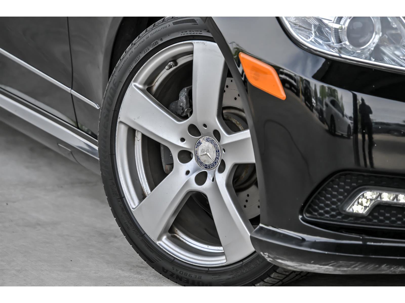 Used 2011 Mercedes-Benz E 350 4MATIC Sedan image 3