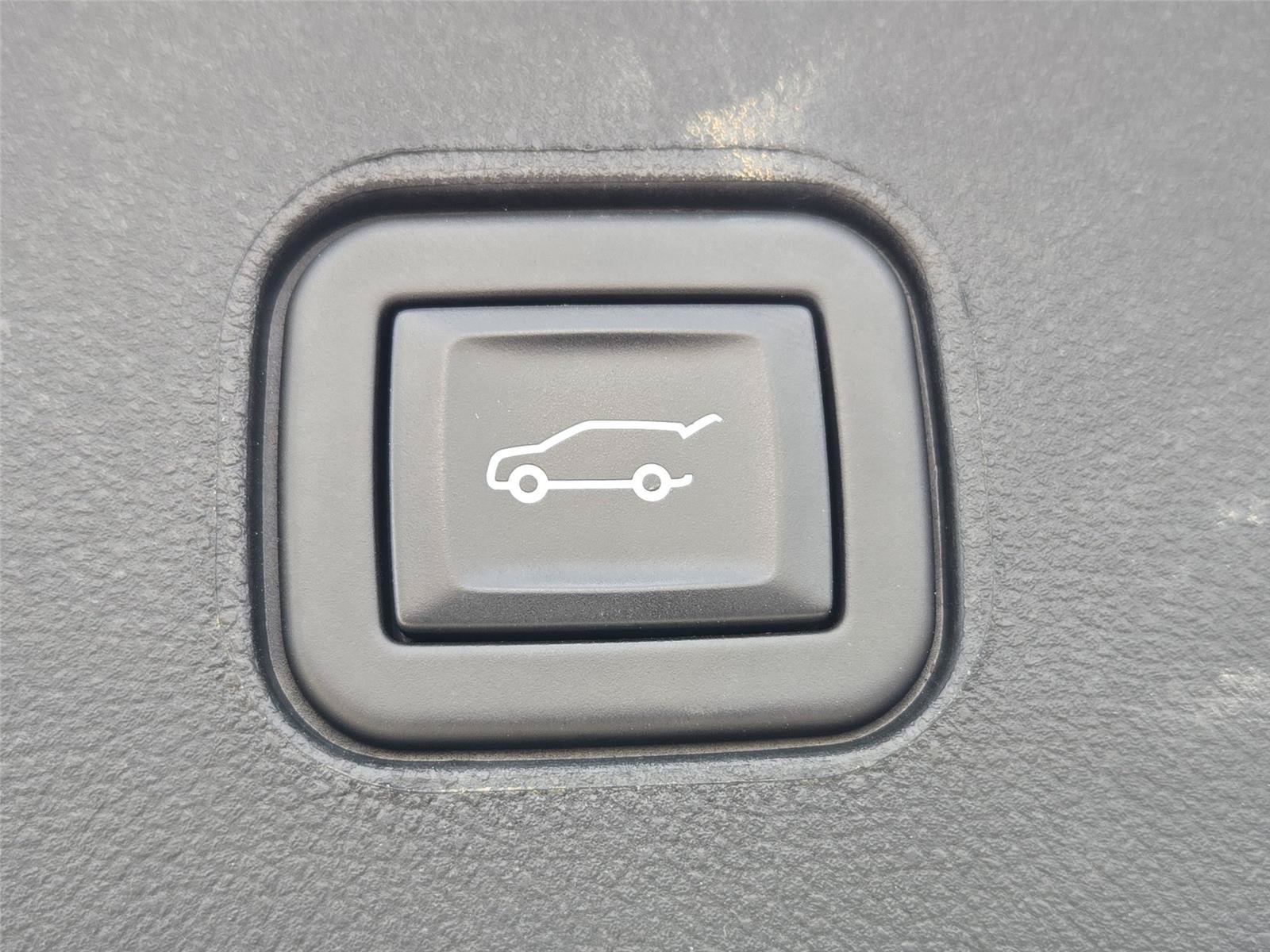 Certified 2024 Cadillac Lyriq Sport AWD/4WD image 31