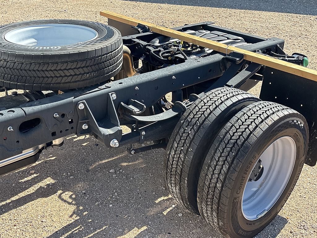New 2026 Ford F550 4x4 Regular Cab Super Duty image 15