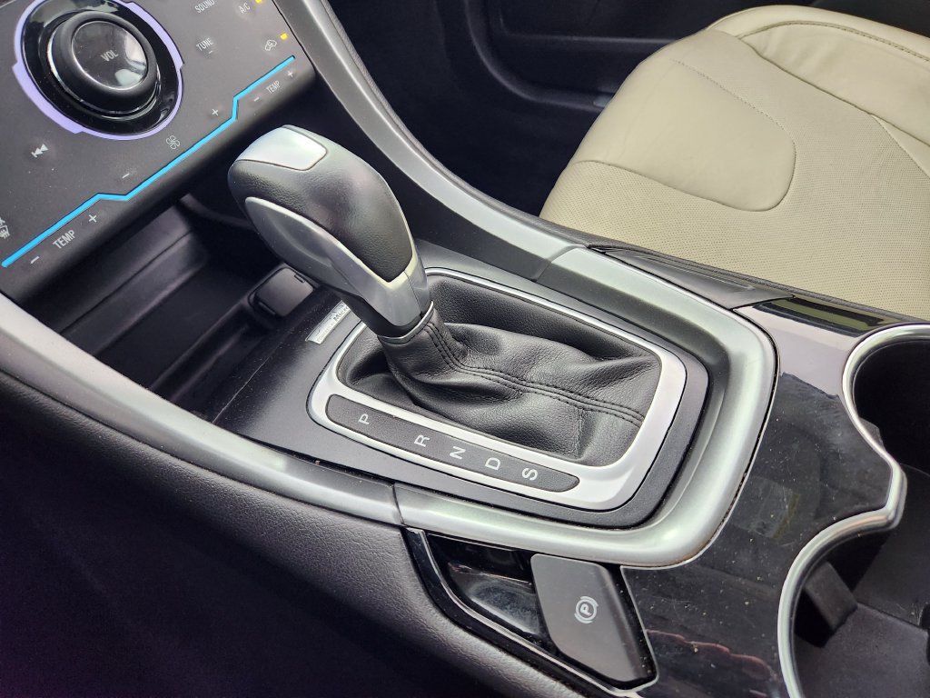 Used 2015 Ford Fusion Titanium FWD image 25