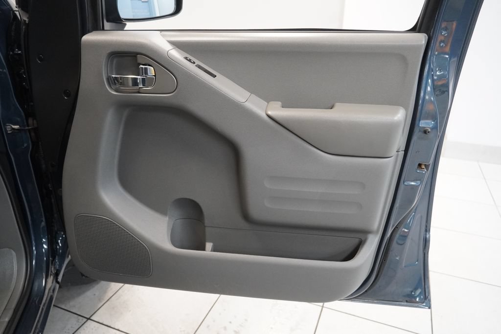 Used 2016 Nissan Frontier SV w/ SV Value Truck Package AWD/4WD image 32