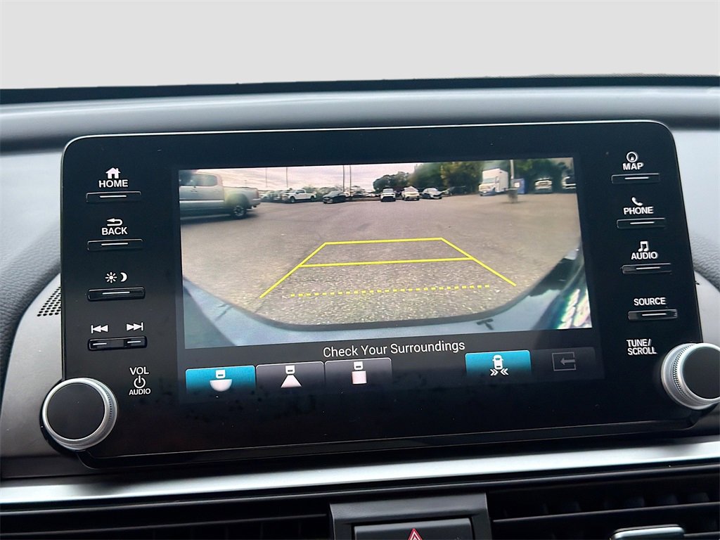 Used 2018 Honda Accord Touring image 14