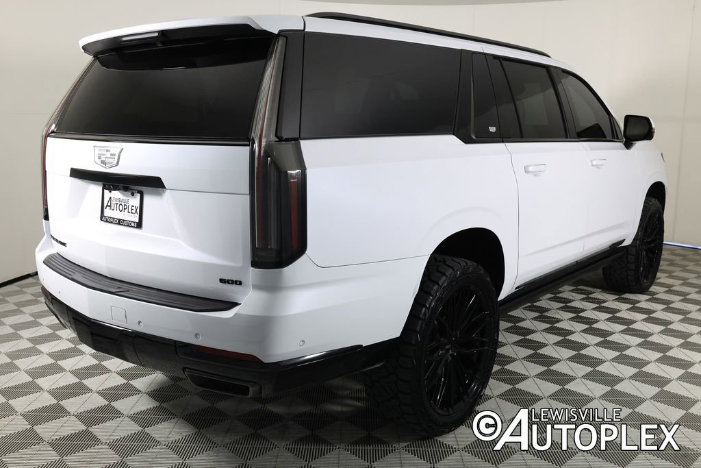 Used 2026 Cadillac Escalade ESV Platinum Sport w/ LPO, ONYX Package AWD/4WD image 5
