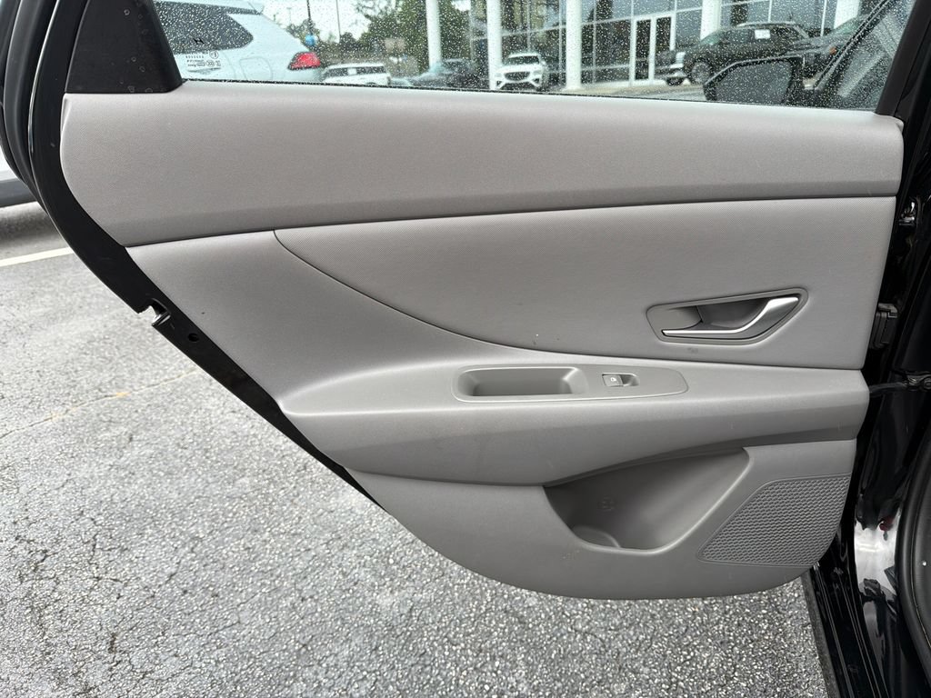 Used 2023 Hyundai Elantra SEL w/ Convenience Package FWD image 20