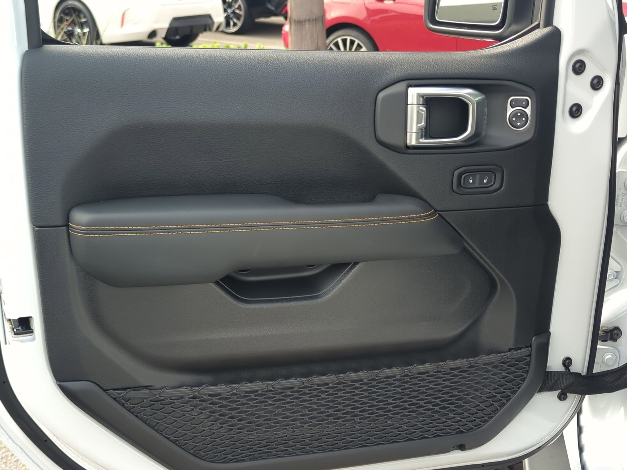 Used 2025 Jeep Wrangler Unlimited Rubicon 392 image 14