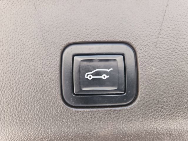 Certified 2022 GMC Yukon Denali RWD image 6