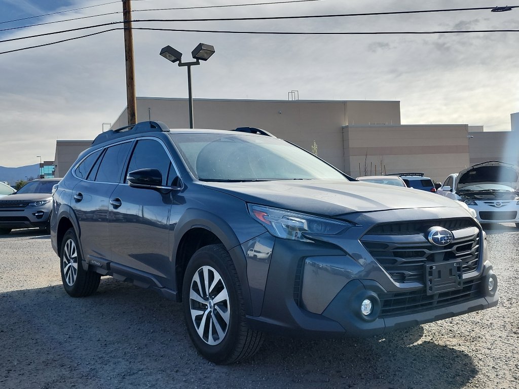 Used 2024 Subaru Outback Premium AWD/4WD image 3