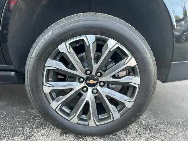 Used 2025 Chevrolet Tahoe High Country image 10