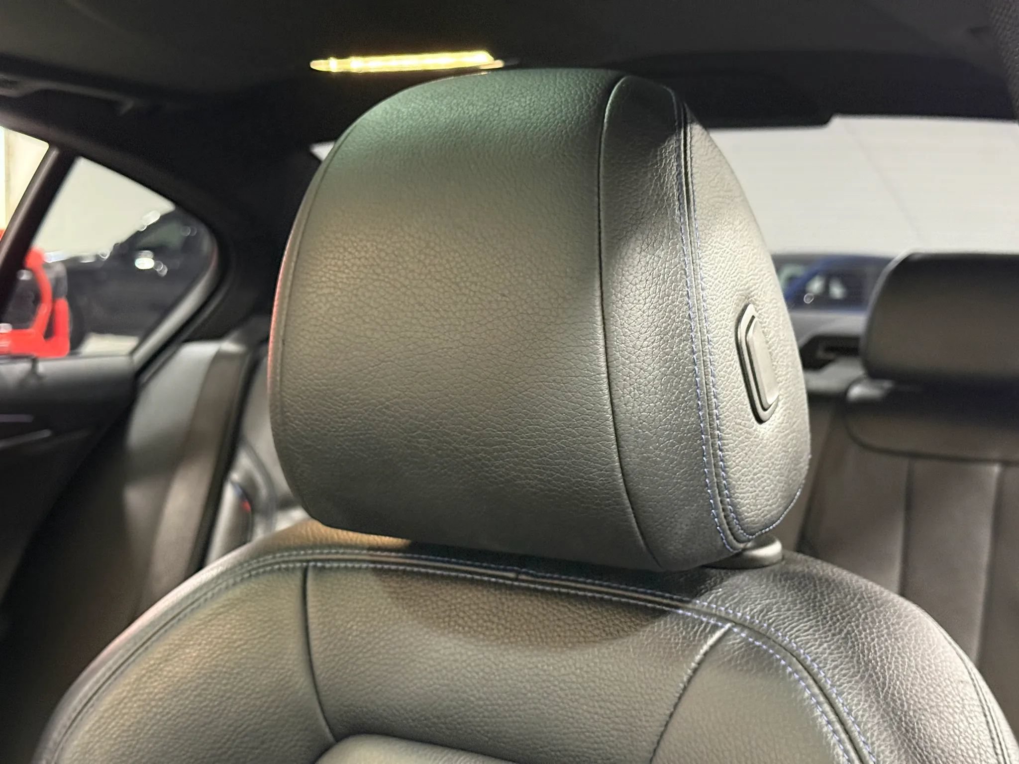 Used 2018 BMW 530e xDrive w/ M Sport Package 2 AWD/4WD image 17