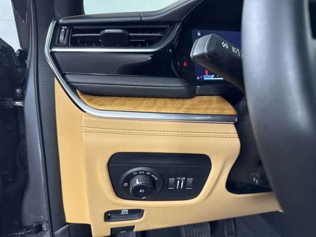 Used 2023 Jeep Grand Cherokee L Summit image 15