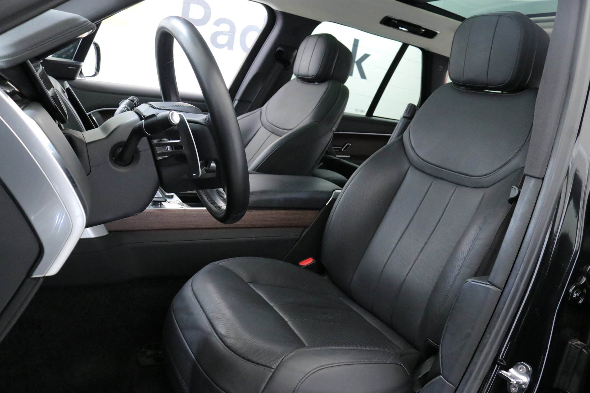 Used 2023 Land Rover Range Rover SE image 22