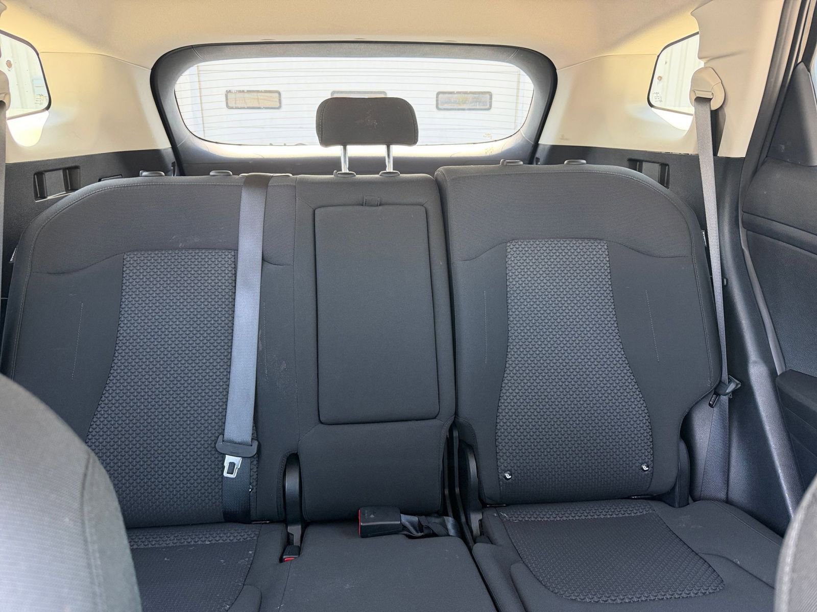 Used 2025 Kia Sportage LX FWD image 33