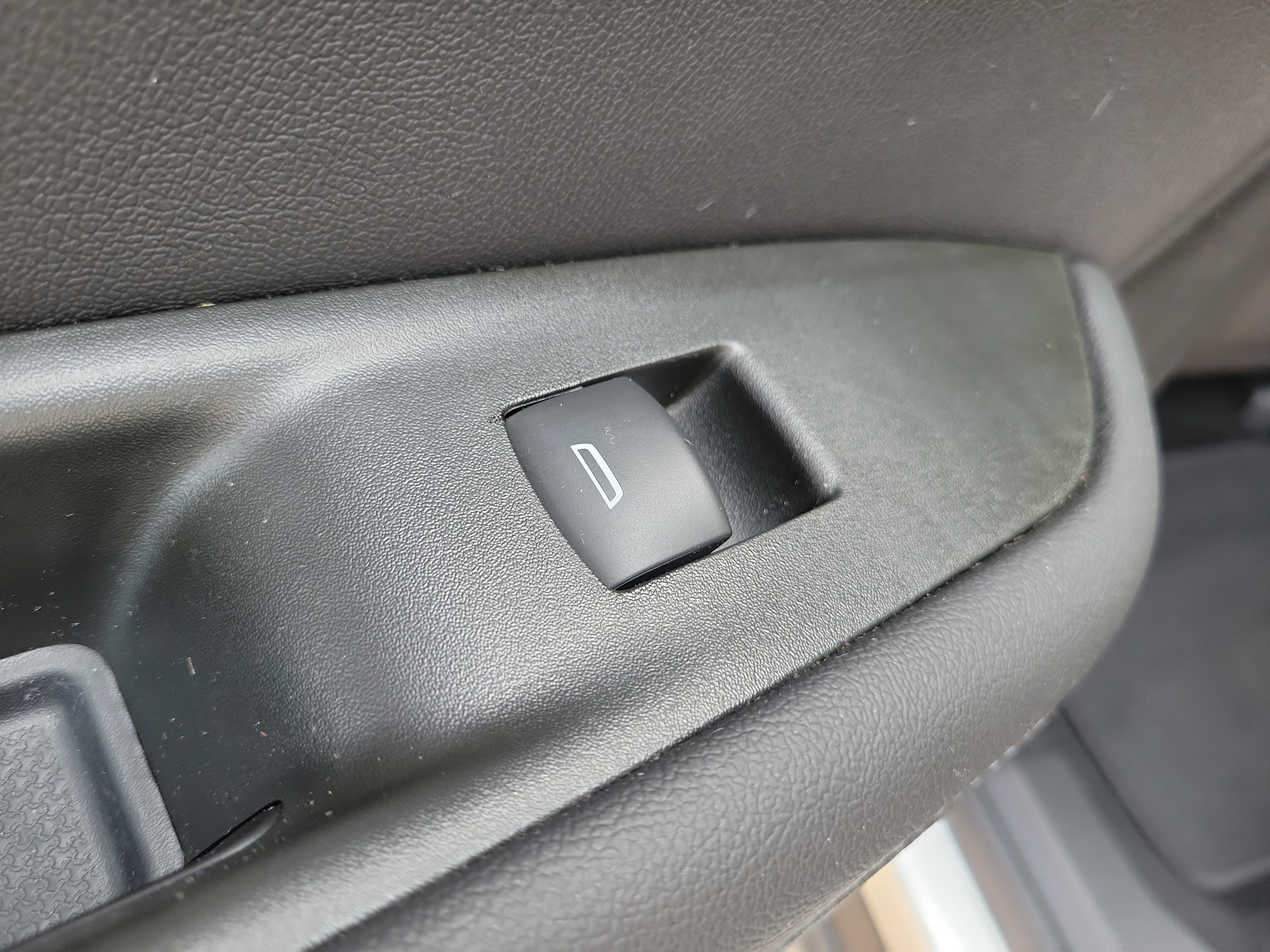 Used 2021 Chevrolet Blazer LT w/ Redline Edition FWD image 15
