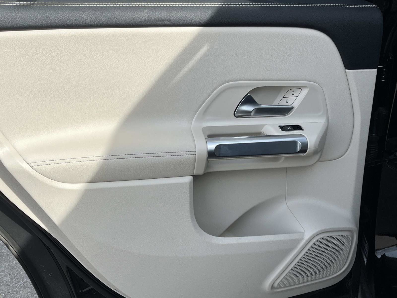 Certified 2025 Mercedes-Benz GLB 250 image 16