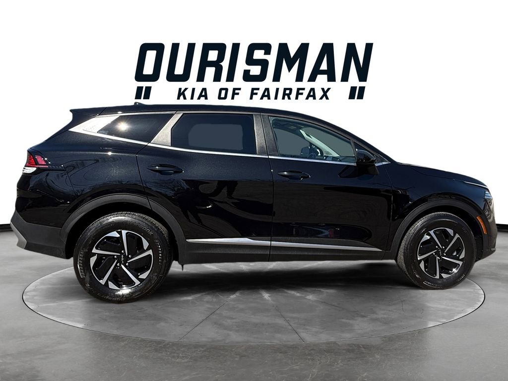 Used 2025 Kia Sportage LX image 7