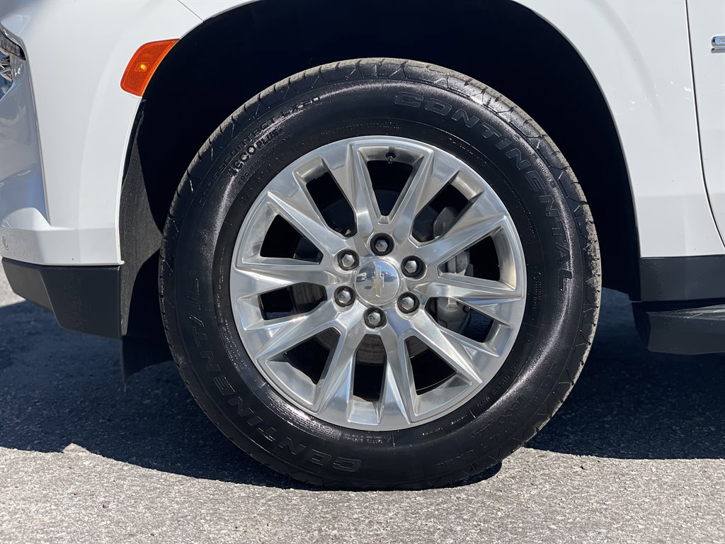 Used 2023 Chevrolet Suburban Premier image 43