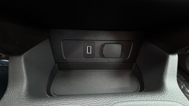 Used 2017 Ford Escape Titanium w/ Equipment Group 301A image 31