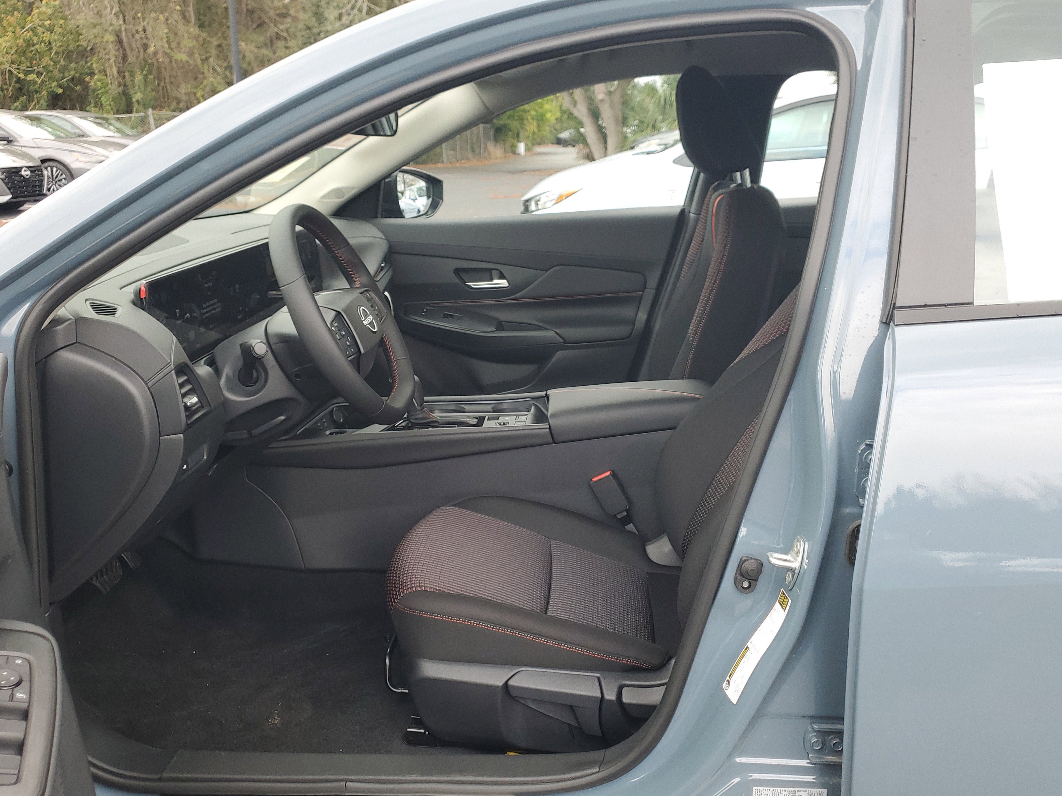 New 2026 Nissan Sentra SR w/ Floor Mat Package FWD image 11