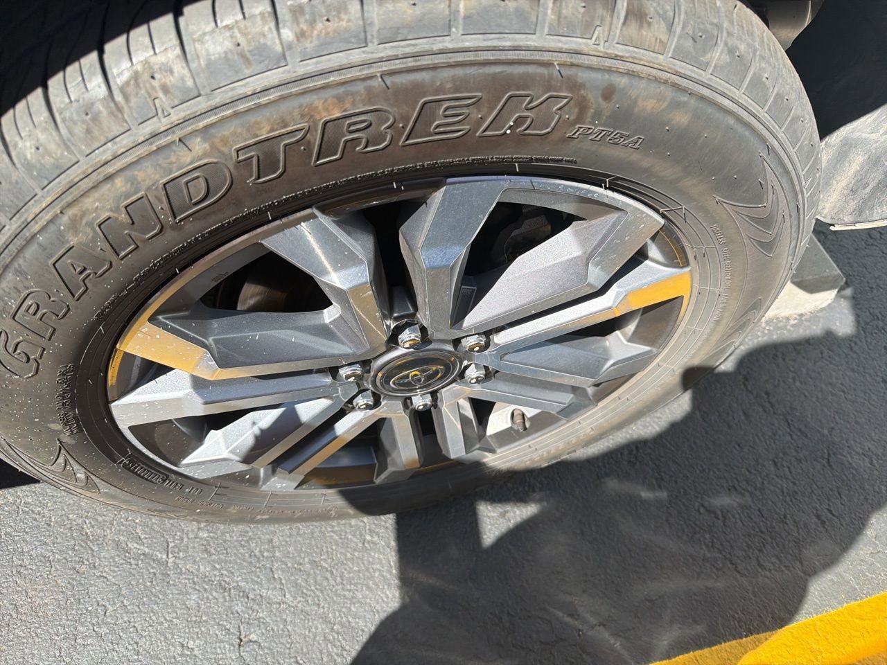 Used 2025 Toyota 4Runner Limited image 12