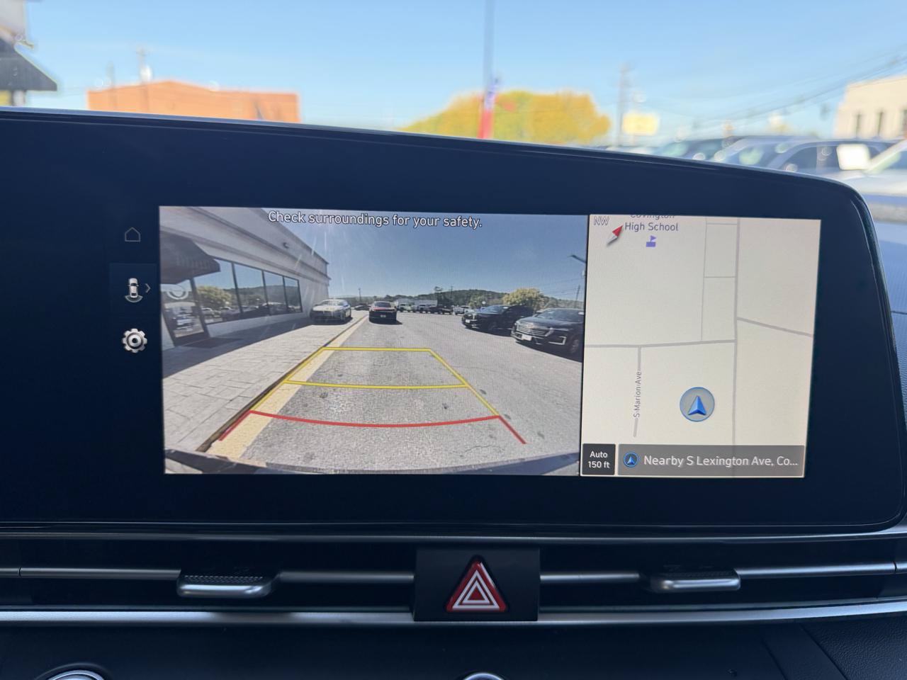 Used 2025 Hyundai Elantra Limited FWD image 14