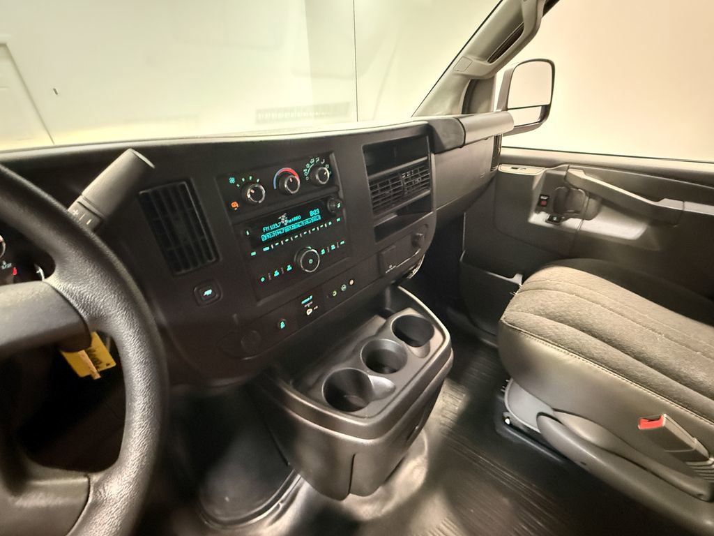 Used 2024 GMC Savana 2500 w/ Driver Convenience Package image 89