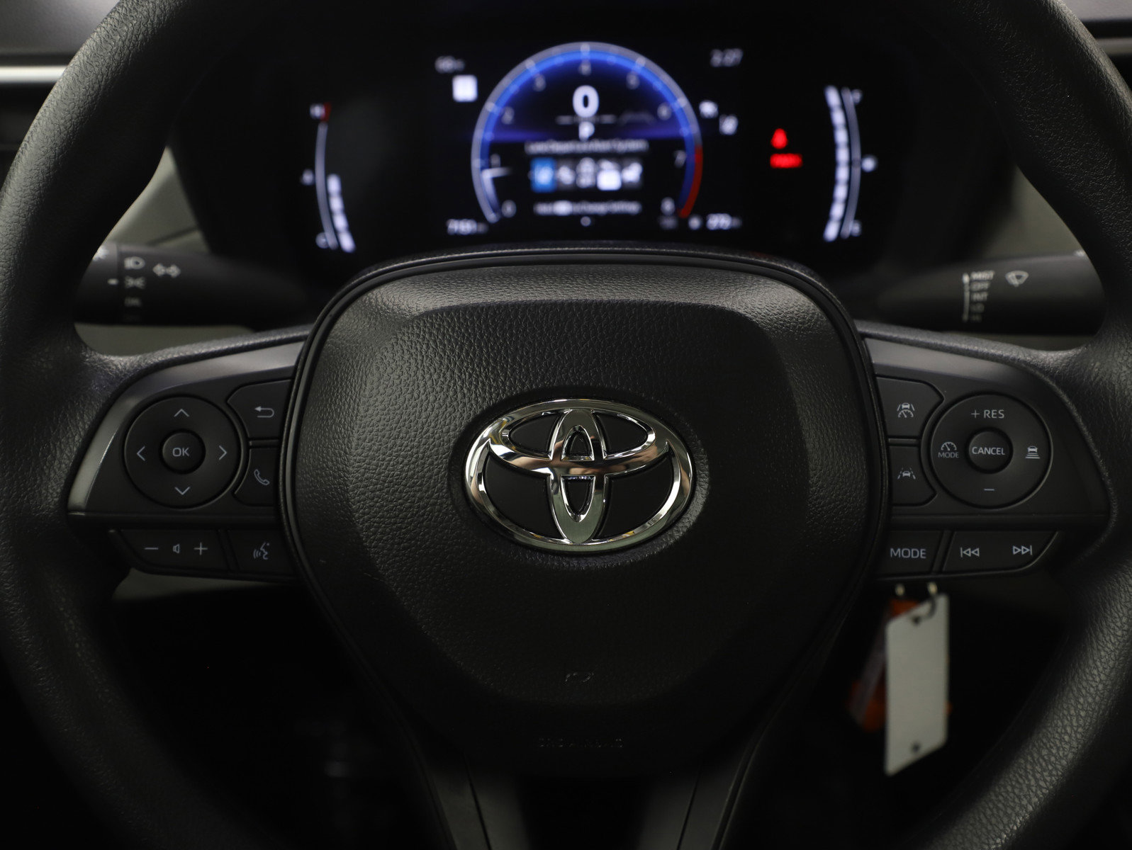 Used 2026 Toyota Corolla Cross L image 24