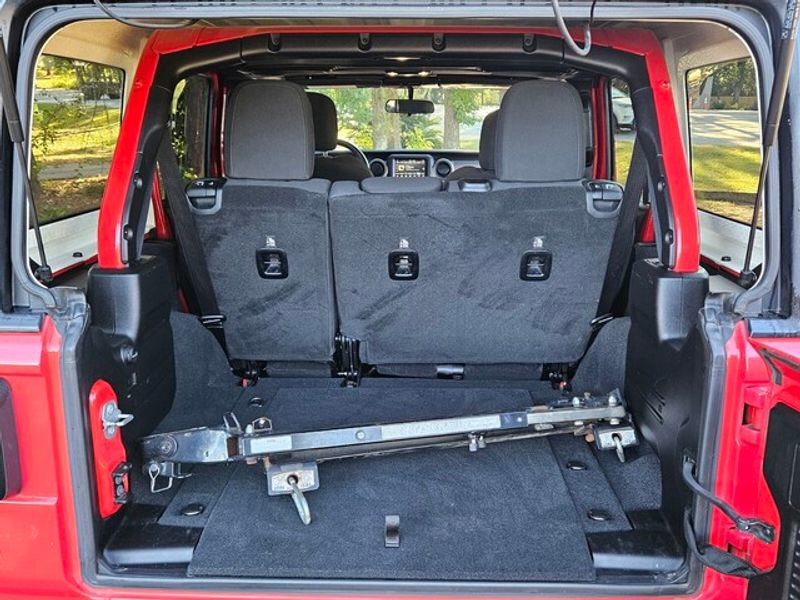 Used 2019 Jeep Wrangler Unlimited Sport S image 12