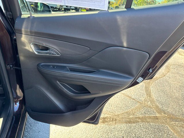 Used 2016 Buick Encore Convenience AWD/4WD image 22
