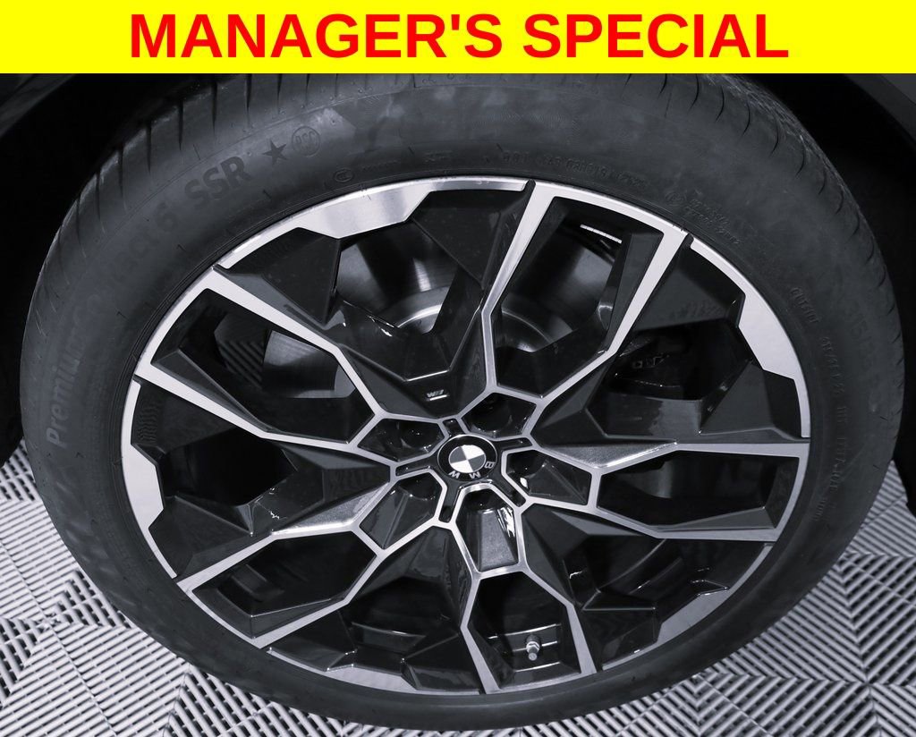 Used 2026 BMW X7 M60i image 7