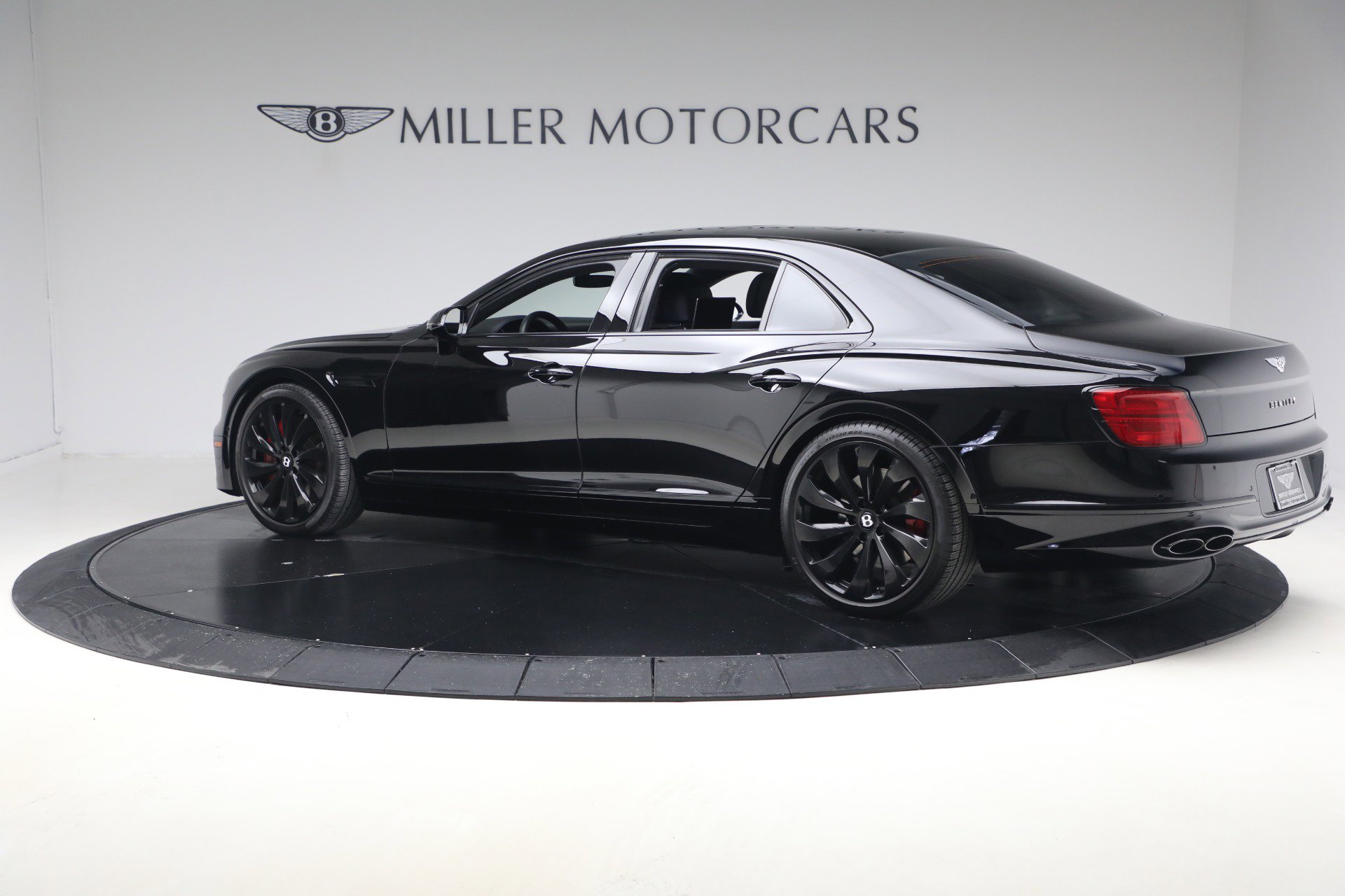 Used 2023 Bentley Flying Spur V8 image 4