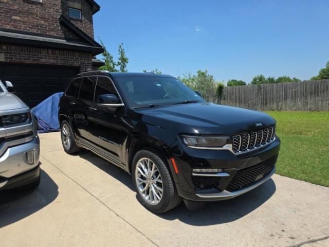 Used 2022 Jeep Grand Cherokee Summit w/ Advanced Protech Group IV AWD/4WD image 2