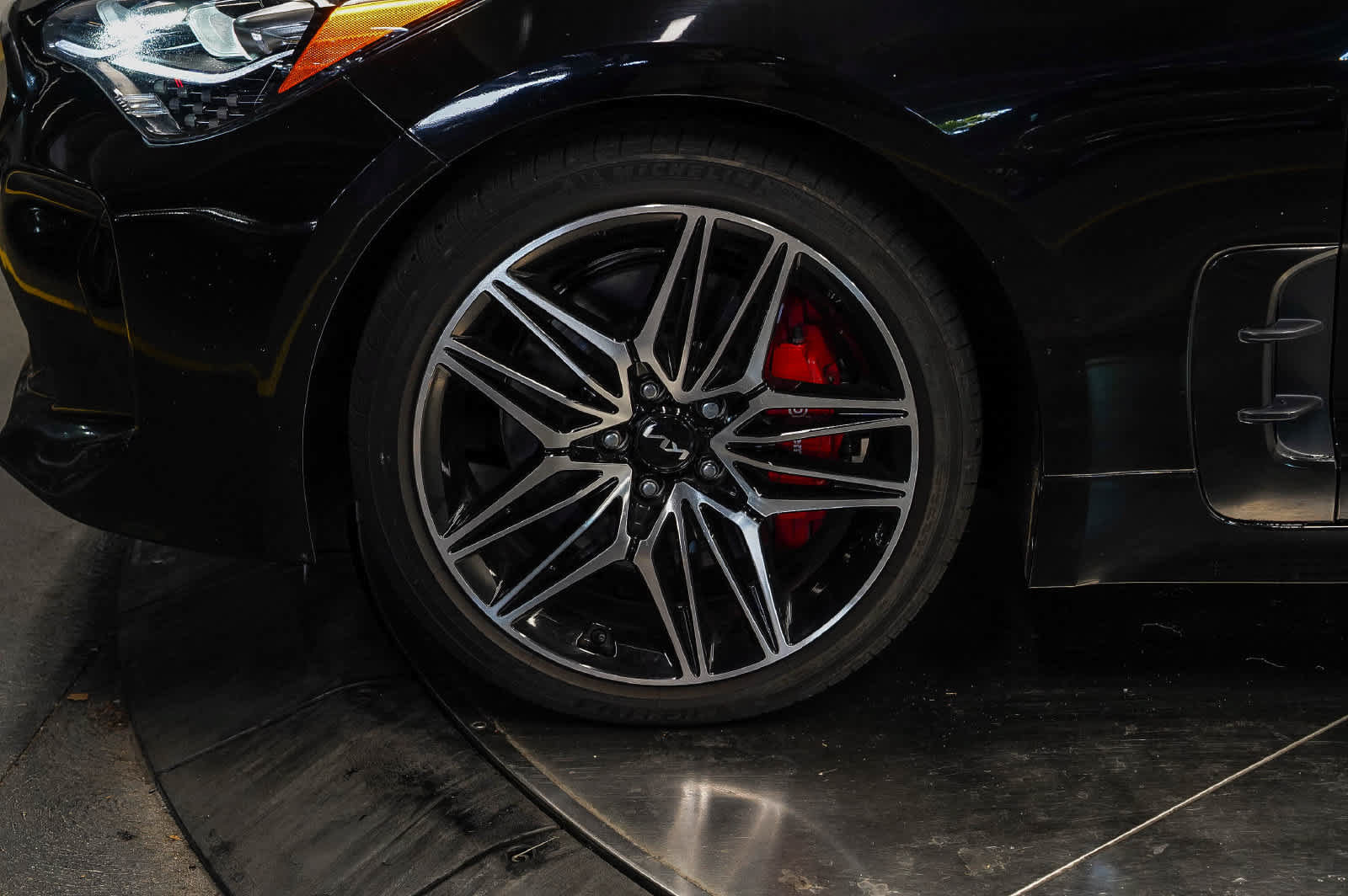 Used 2022 Kia Stinger GT2 w/ Red Interior Color Package AWD/4WD image 9