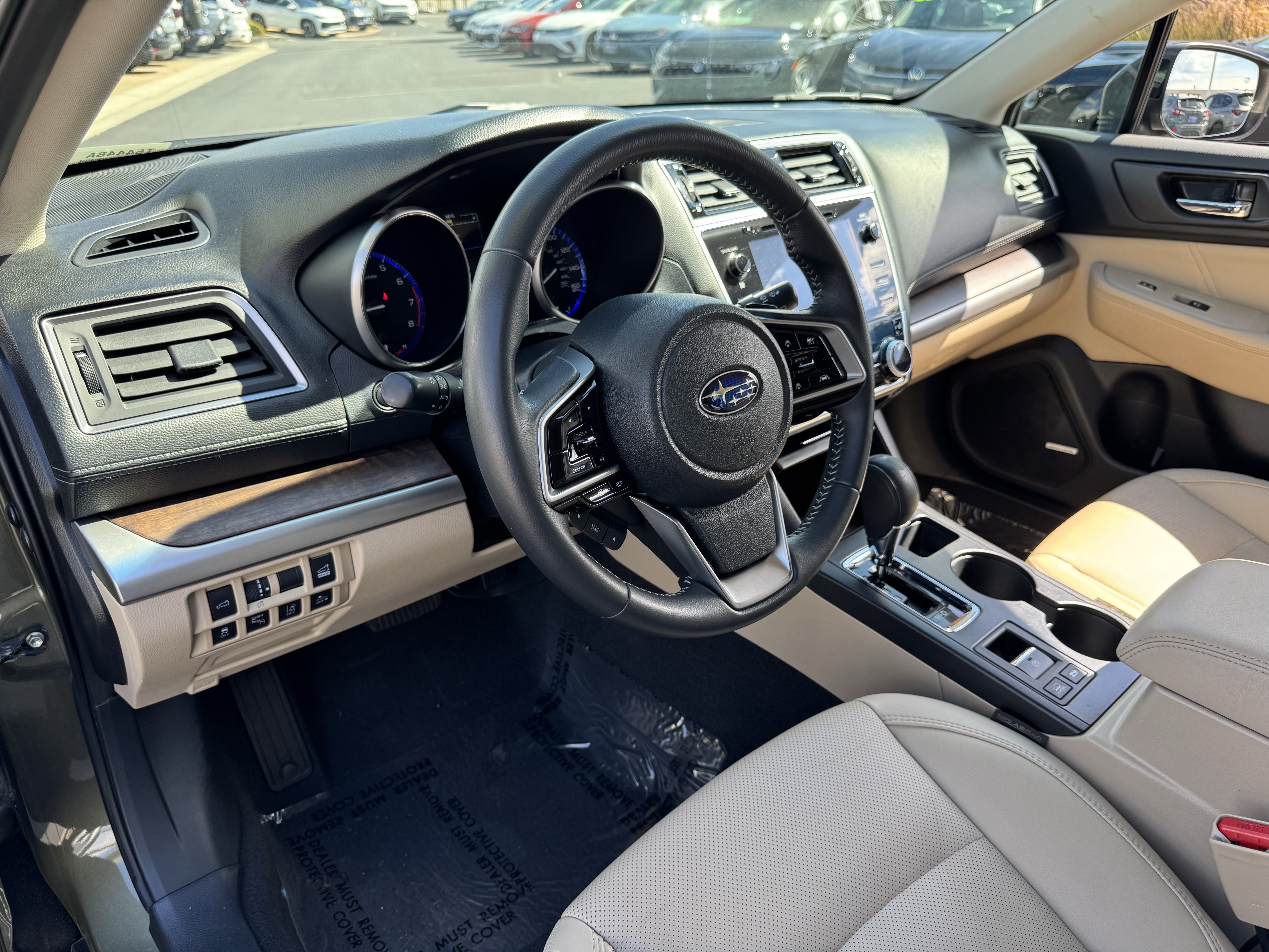 Used 2018 Subaru Outback 3.6R Limited AWD/4WD image 15