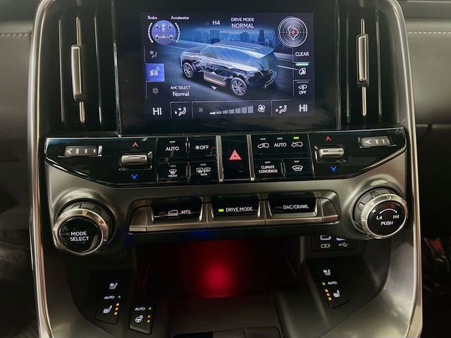 Used 2024 Lexus LX 600 F Sport image 23