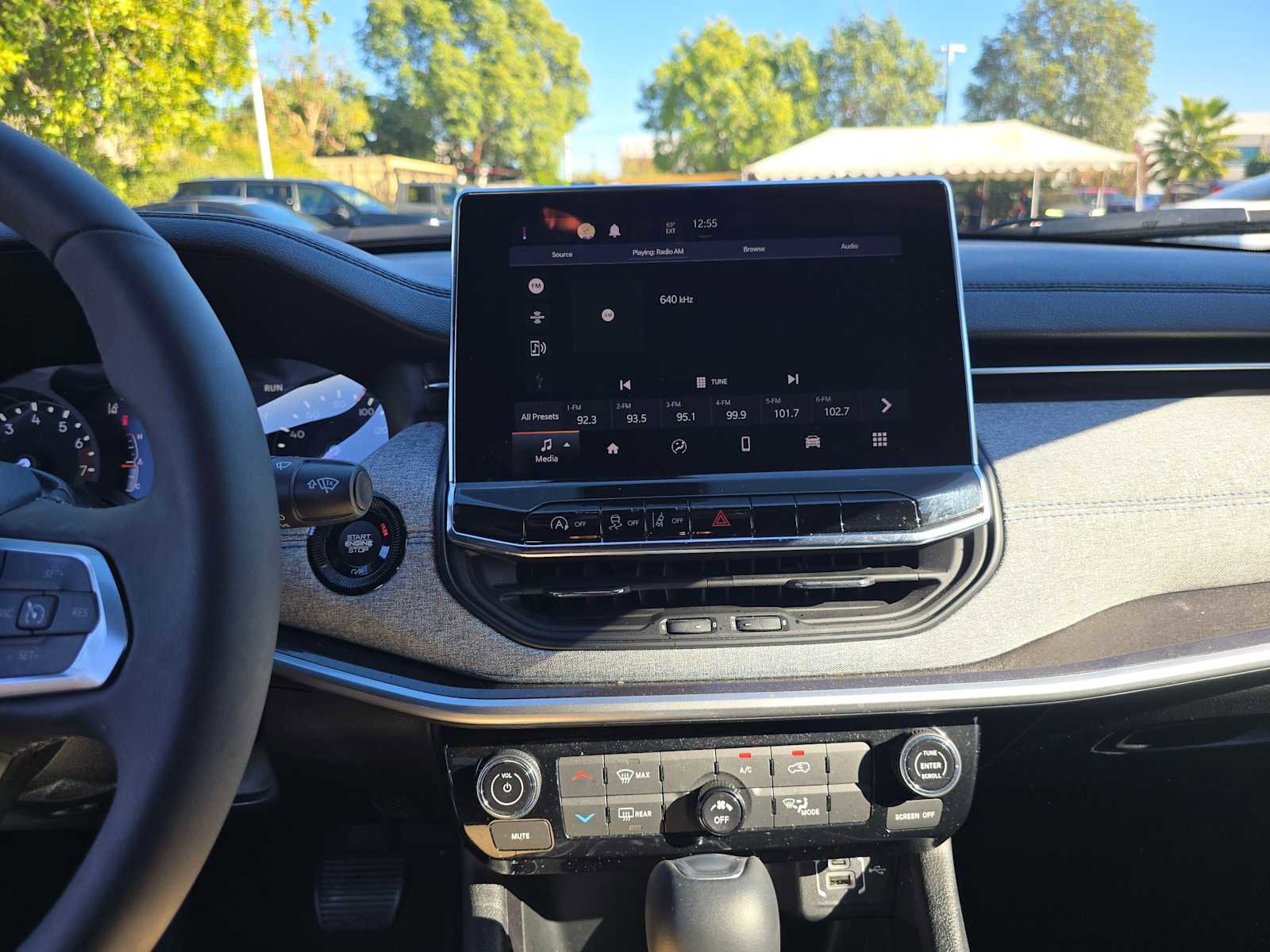 Used 2023 Jeep Compass Latitude image 26