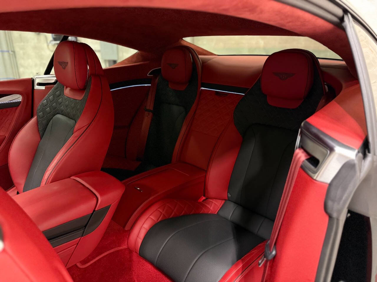 Used 2021 Bentley Continental GT image 19
