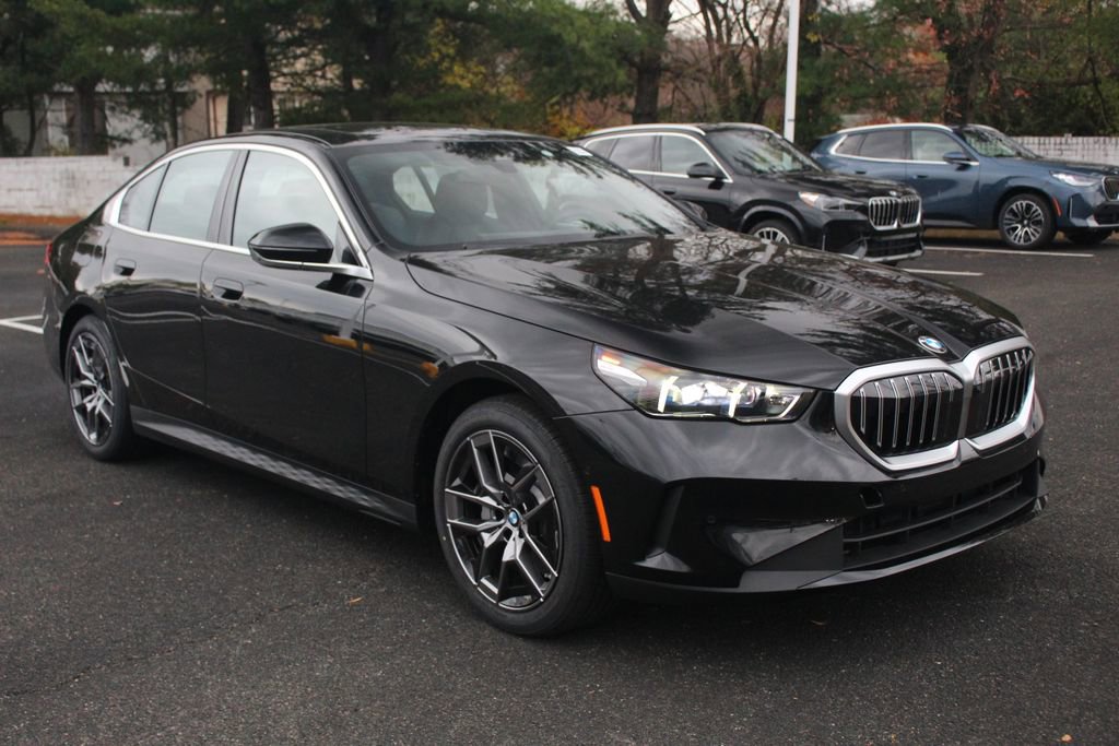 Used 2026 BMW 530i xDrive w/ Premium Package AWD/4WD image 1