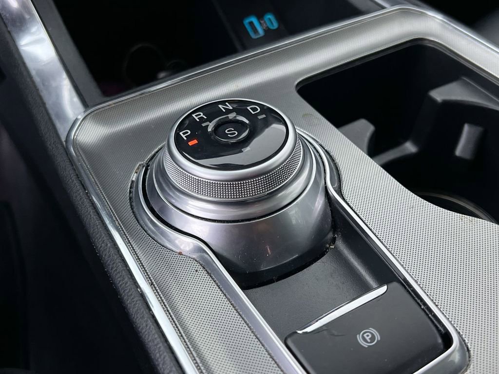 Used 2024 Ford Edge Titanium image 22