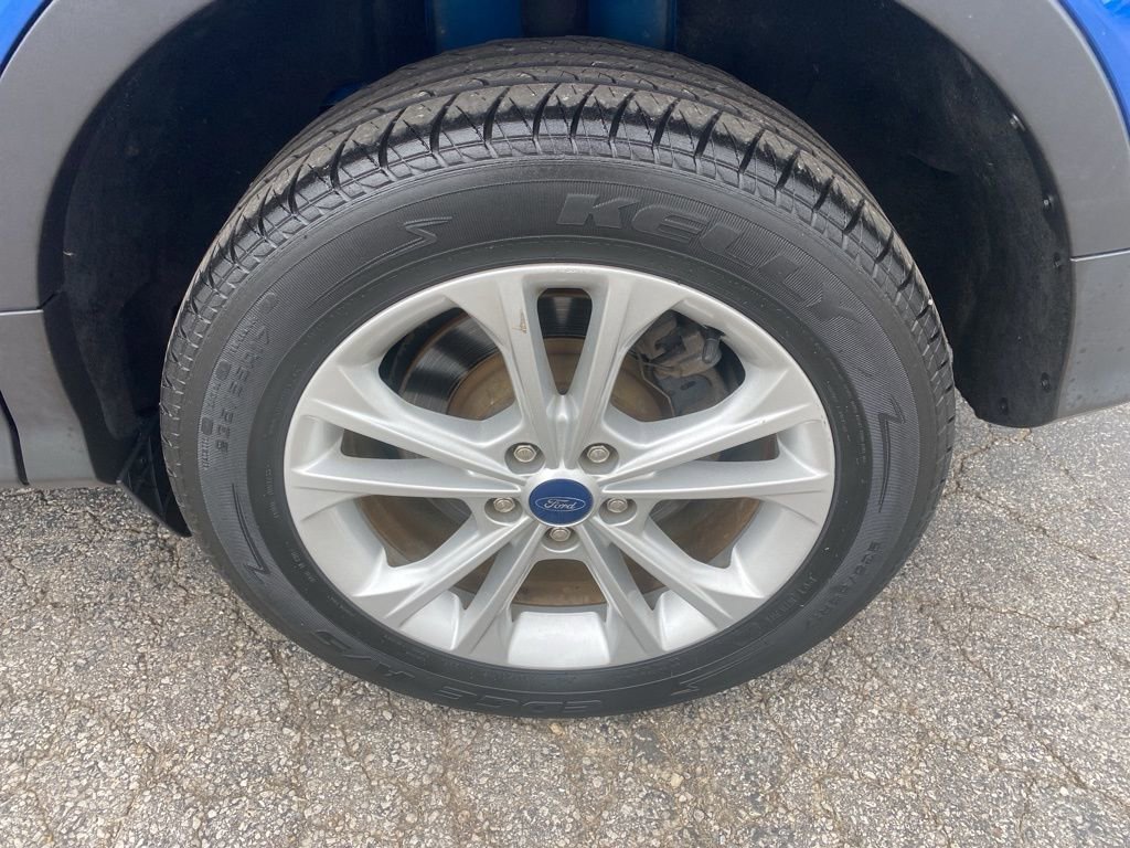 Used 2019 Ford Escape SEL image 10