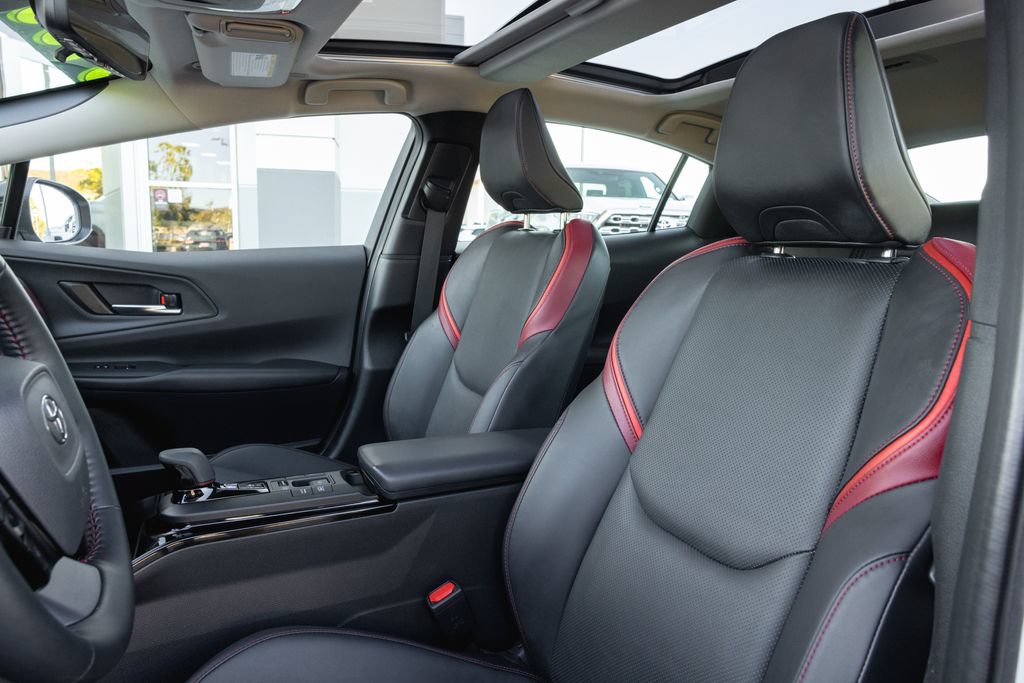 Certified 2024 Toyota Prius Prime Premium w/ Advanced Technology Package FWD image 11