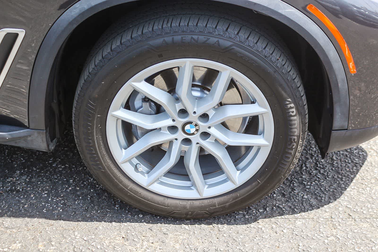 Used 2023 BMW X5 xDrive40i w/ Premium Package AWD/4WD image 12