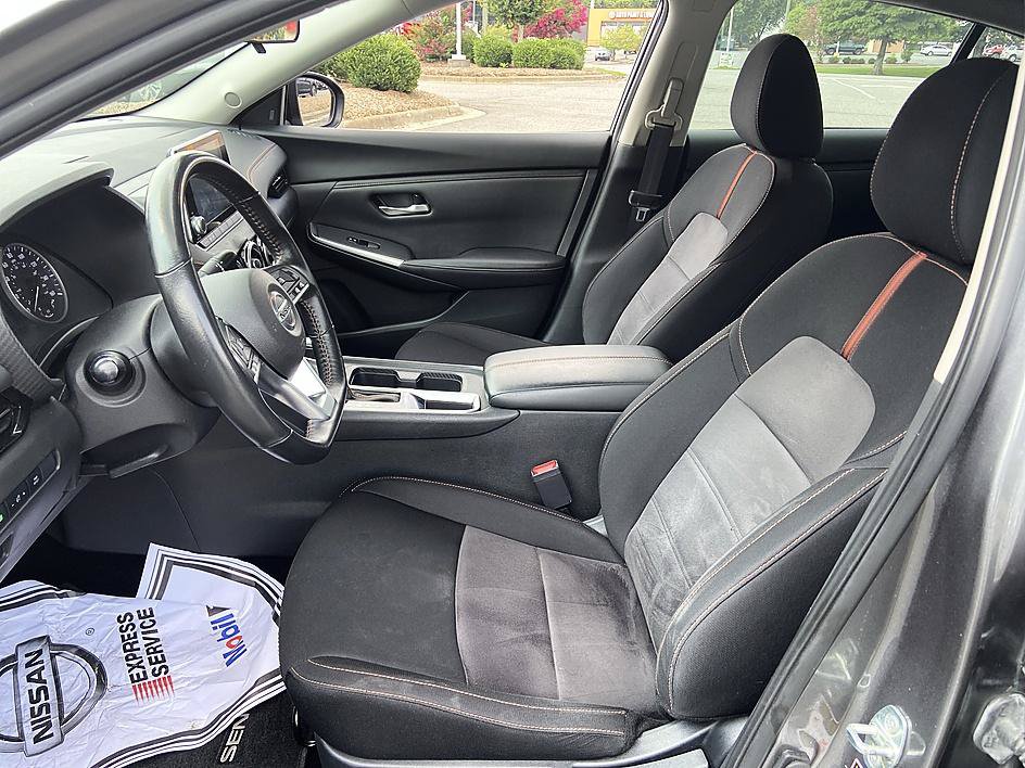 Certified 2023 Nissan Sentra SR FWD image 12