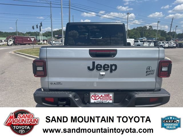 Used 2024 Jeep Gladiator Sport AWD/4WD image 4