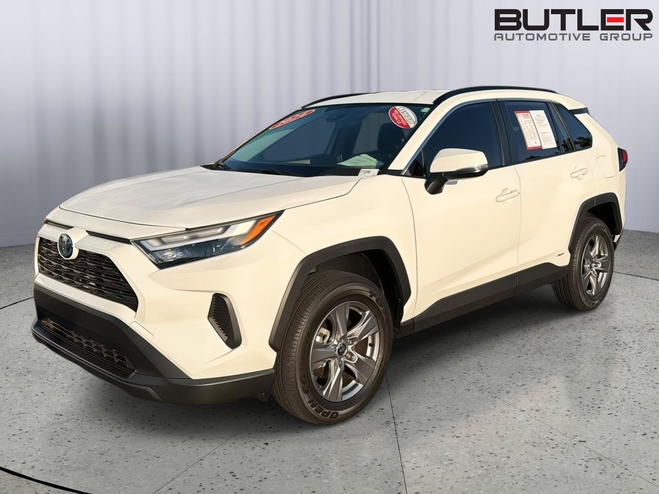 Certified 2024 Toyota RAV4 XLE AWD/4WD image 1