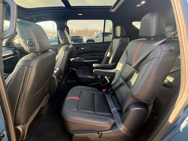 Used 2024 Chevrolet Traverse RS image 24