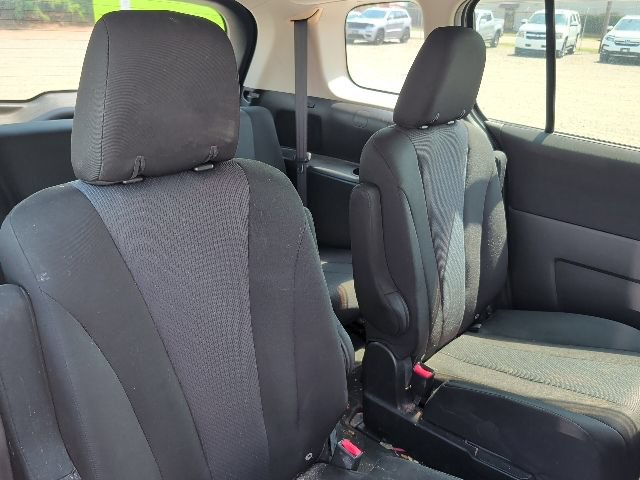 Used 2014 MAZDA MAZDA5 Touring FWD image 6